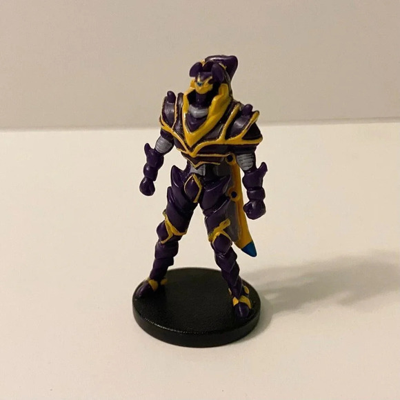 1996 Yugioh Dungeon Dice Monsters Buster Blader ST 04 Mini Figure 1.75 Inch Tall - Picture 1 of 9